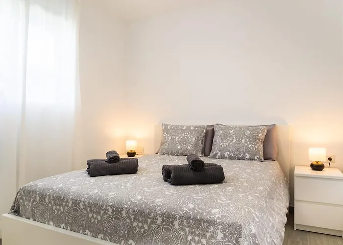 アパート Casa Lucien - Newly Refurbished With Swimming Pool - Ideal For Couples *