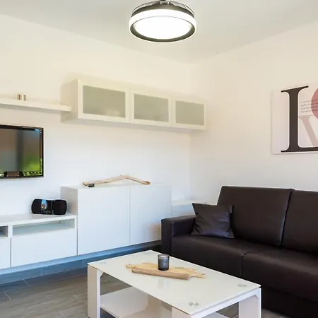 Casa Lucien - Newly Refurbished With Swimming Pool - Ideal For Couples *