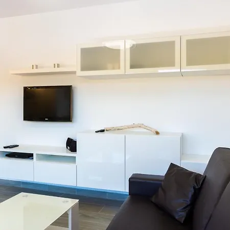 Casa Lucien - Newly Refurbished With Swimming Pool - Ideal For Couples Apartment Corralejo