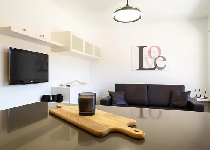 Casa Lucien - Newly Refurbished With Swimming Pool - Ideal For Couples *