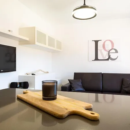 Casa Lucien - Newly Refurbished With Swimming Pool - Ideal For Couples *