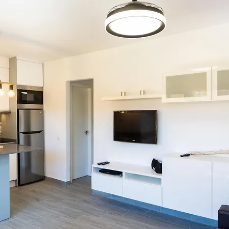 Casa Lucien - Newly Refurbished With Swimming Pool - Ideal For Couples * קורלחו